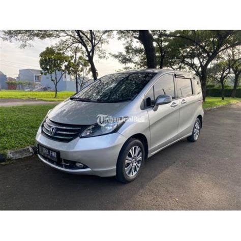 Mobil Honda Freed Psd Warna Silver Metalic Bekas Harga Nego Di