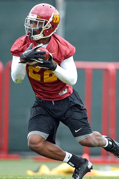 Running Back Justin Davis Makes Early Impact With Usc Trojans