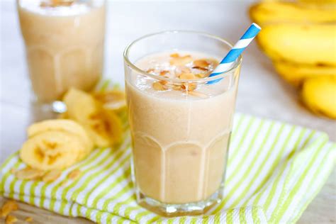 Banana & Almond Breakfast Shake Recipe – Fitness Volt