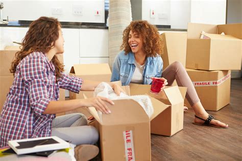 8 Tips on How To Keep In Touch With Friends After You Move - North Dallas