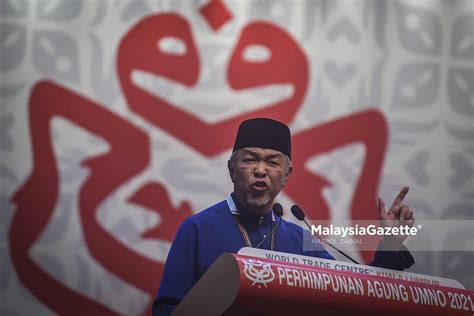 Ahmad Zahid Persoal Tindakan Kerajaan Tangguh RUU Anti Lompat Parti