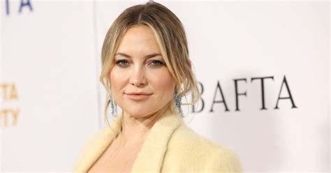 Kate Hudson Shows Off Her Svelte Figure In Dazzling Silver Mermaid Gown At Oscars 2023 Meaww