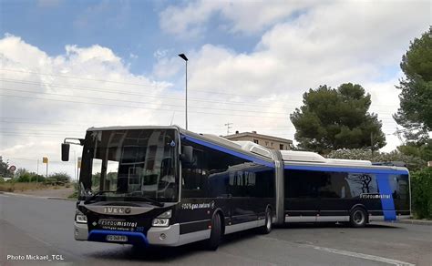 Autobus IVECO Urbanway GNV articulé de 18 m du réseau Mistral de Toulon