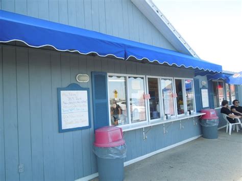 Bills Seafood Restaurant Westbrook Ct Ice Cream Shop And T Shop Side