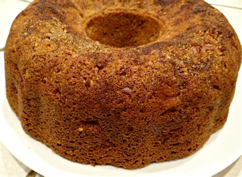 Spiced Apple Sour Cream Bundt Cake