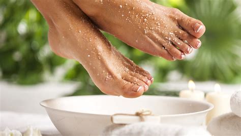 How Soaking Your Feet In Epsom Salt Can Decrease Fear and Anxiety