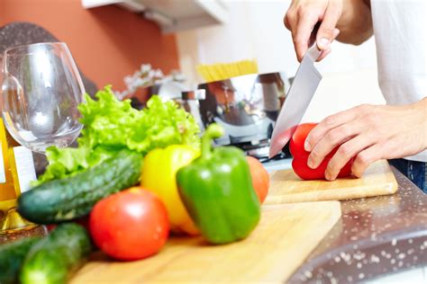 4 Meal Preparation Ideas For Seniors Who Don T Cook Keep Em Home