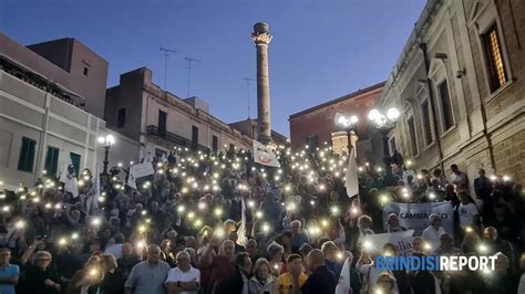 Catena Umana Contro Il Deposito Nel Porto Di Brindisi Dobbiamo Essere