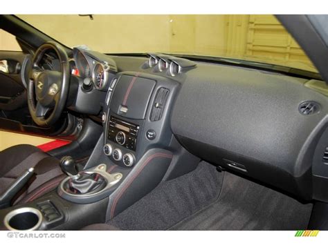 2010 Nissan 370Z NISMO Coupe Dashboard Photos | GTCarLot.com