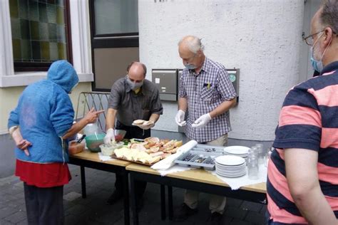 Oase Hilfe Für Bedürftige Helfen Mit Herz Sparkassenspende