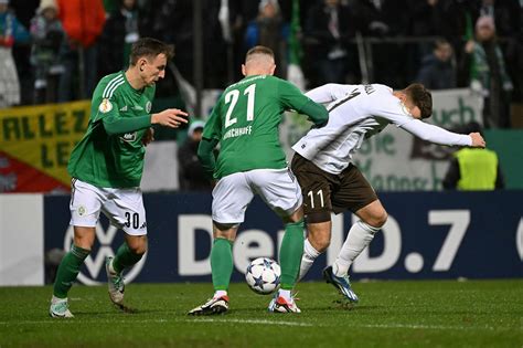 Fc Homburg Gegen St Pauli Fotos Vom Dfb Pokal Achtelfinale