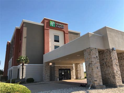 Holiday Inn Express Hillsboro I-35 - Hillsboro,