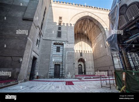 Un Des Iwans De La Mosqu E Du Sultan Hassan Dans Le Quartier Historique