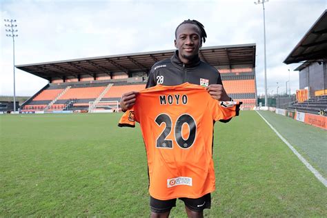 New Signing David Moyo Barnet Football Club