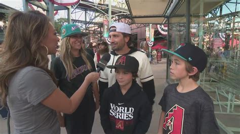 D-backs super fan family remembers World Series '01 | 12news.com