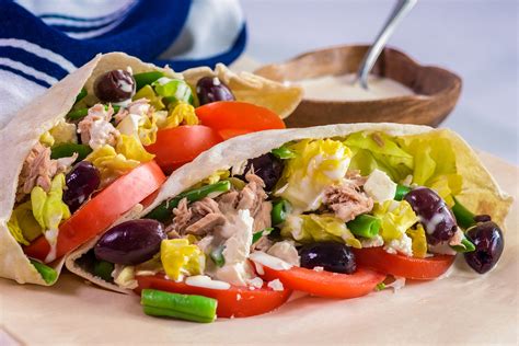 Tuna Salad In Pita Pockets Ocean S