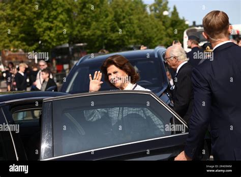 Schwedens K Nig Carl Xvi Gustaf Und K Nigin Silvia Anl Sslich Eines