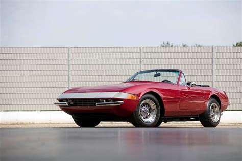 Ferrari 365 Gts4 Specs And Photos 1969 1970 1971 1972 1973 1974