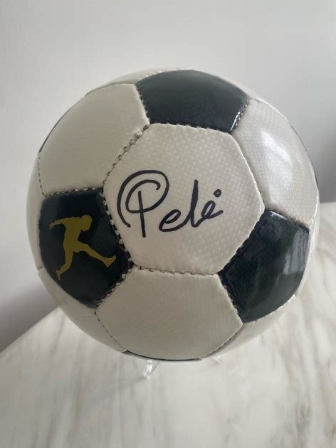 Pelé Signed Football - Limited Edition - CharityStars