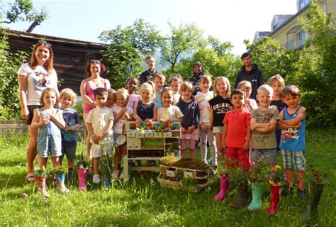 Eine Insektenkuchl in Lienz als Oase für Wildbienen dolomitenstadt