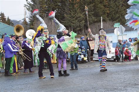 What’s old is new at annual Winter Carnival parade | Homer News