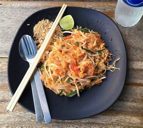 Pad Tha La Ricetta Dei Noodles Fritti Thailandesi