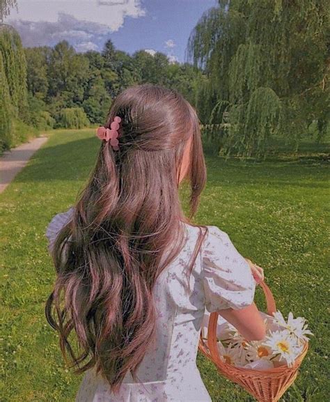 cottagecore aesthetic | Princess hairstyles, Cottage core hairstyles ...