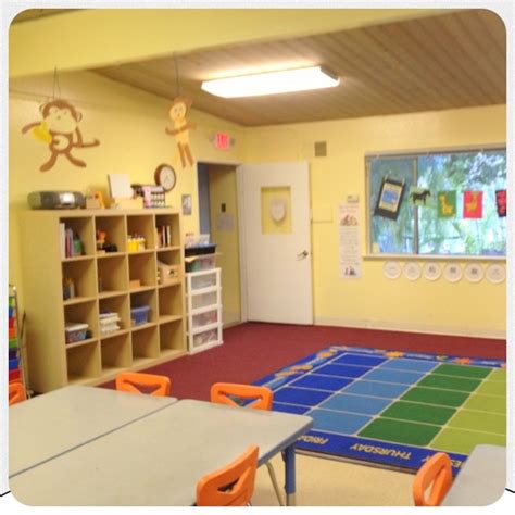 Preschool classroom !! | Preschool classroom, Classroom arrangement ...