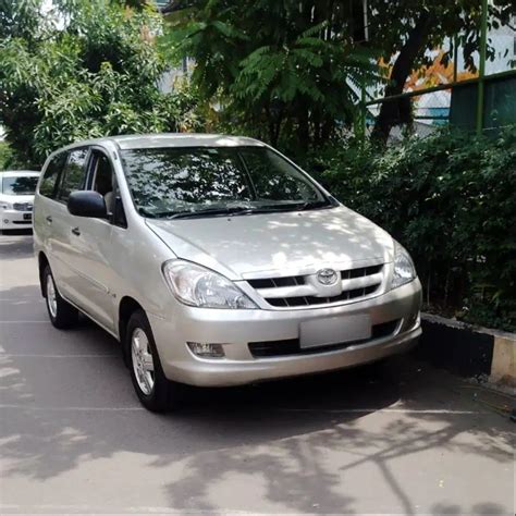 Toyota Innova 2005 Warna Silver Manual Original Terawat KM Rendah