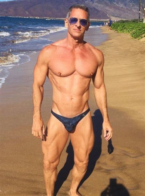 Mature Muscle Men In Speedos Phnix