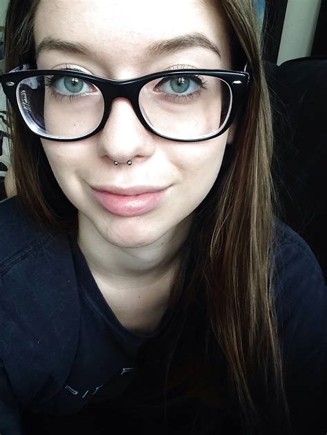 Nerdy Girl With Glasses Shows Off 89 257