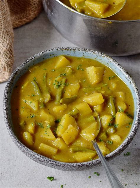 Easy Potato Curry Recipe Vegan Elavegan