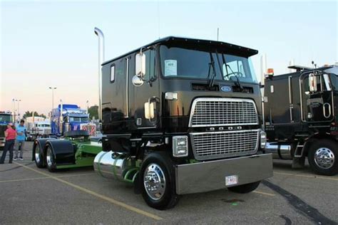 Pin By Jeff Holeman On Old Trucks Big Ford Trucks Ford Trucks