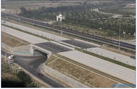 Images : Yamuna Expressway