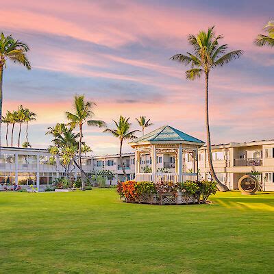 Maui Beach Hotel™ an Ocean View Hotel in Kahului Maui near Airport