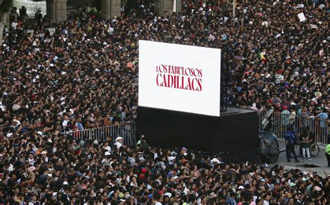 Z Calo De Cdmx As Luce Antes Del Concierto De Los Fabuloso Cadillacs