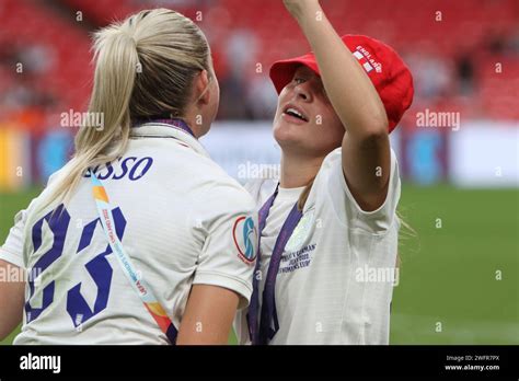 Alessia Russo And Ella Toone Hug After Winning Uefa Women S Euro Final