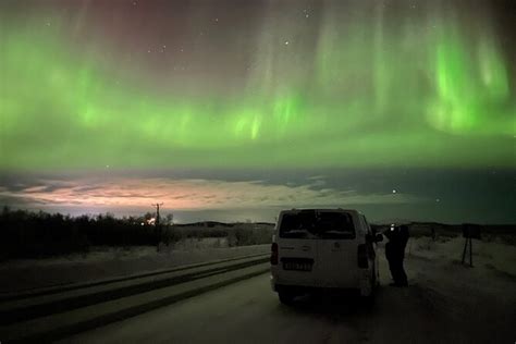 Small Group Northern Lights Minibus Tour From Abisko Kiruna