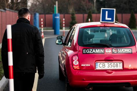 Takie błędy kończą egzamin na prawo jazdy Oto najgorsze błędy po tym