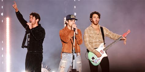 Jonas Brothers Set List Revealed For 2023 Tour 67 Songs Performed On