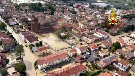 Sant Agata Sul Santerno Un Intero Paese Invaso Dal Fango Il Video