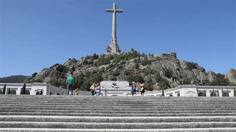 La Familia De Franco Advierte A Pedro S Nchez Sobre La Exhumaci N