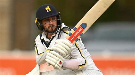 County Championship Ed Barnard Bats Warwickshire Into Strong Position Against Worcestershire