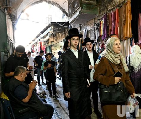 Ultra Orthodox Jews Clothing