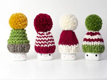 Knitting Patterns Galore Christmas Marshmallow Mugs Mini Hats