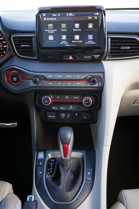 2019 Hyundai Veloster Turbo - CNET