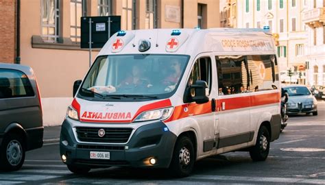 Trento scuolabus si ribalta ad Ala muore il conducente forse è stato