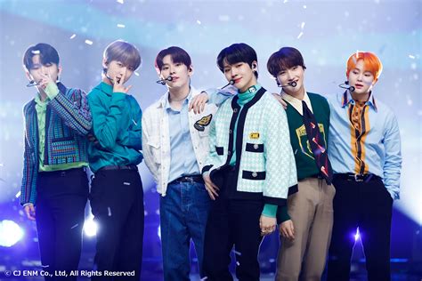 Nekomomo (@cat_taehun22) / Twitter