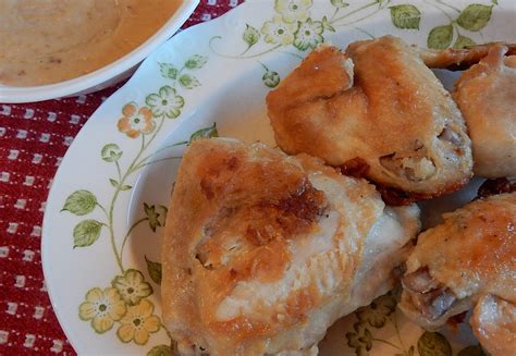 Old Fashioned Fried Chicken With Milk Gravy A Hundred Years Ago