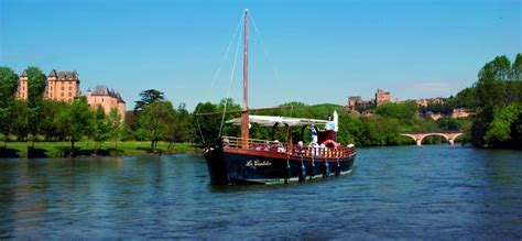 Gabarres De Beynac Promenade En Bateau Perigord